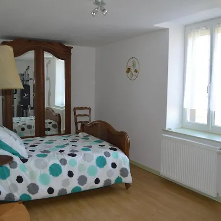 Familial A Avec Terrasse, Proche Nature Et Ferme Equestre - Fr-1-489-371 Holiday home Montaiguet-en-Forez